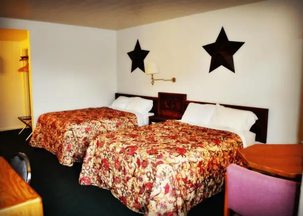 Town House Motel 8