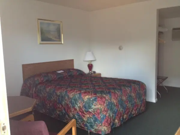 Town House Motel 4
